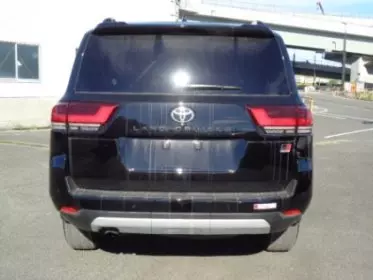 Toyota LAND CRUISER 300 LC300