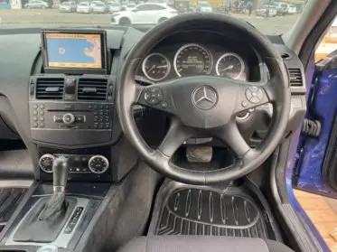 Mercedes-Benz C200
