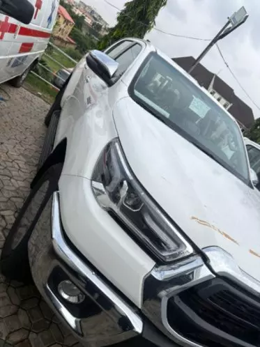 Toyota Hilux 