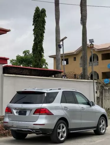 Mercedes-Benz GLE 350