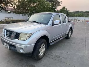 Nissan NAVARA LE