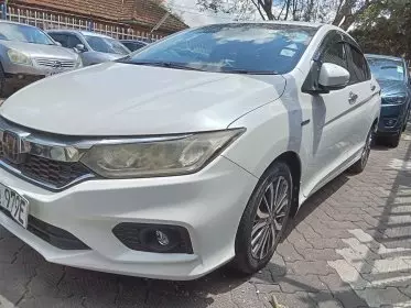 Honda Grace Hybrid