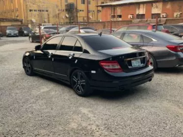 Mercedes-Benz C 300
