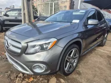 Mercedes-Benz GLA 250