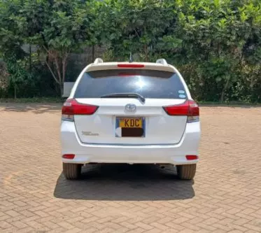 Toyota Fielder 