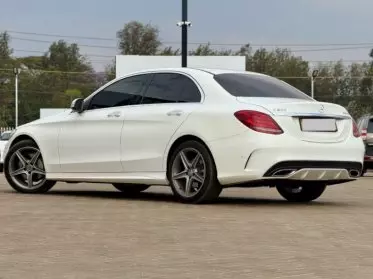 Mercedes-Benz C200