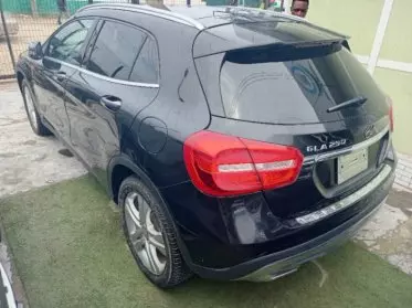 Mercedes-Benz GLA 250