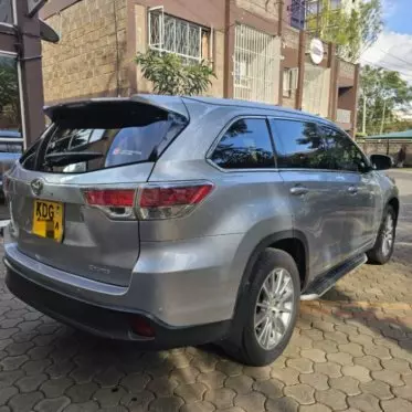 Toyota kluger