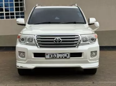Toyota Land Cruiser V8