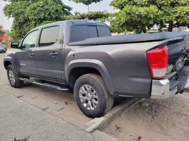 Toyota Tacoma
