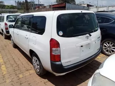 Toyota Succeed