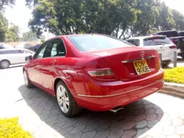 Mercedes-Benz C200