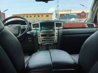 Lexus LX 570