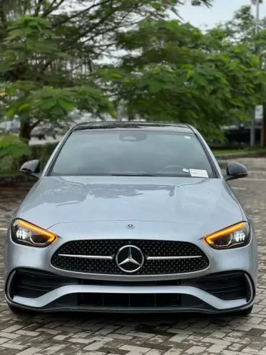 Mercedes-Benz C 300