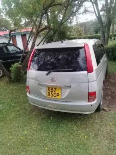 Toyota Isis