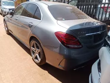 Mercedes-Benz C 200