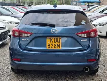 Mazda Axela