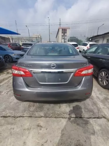Nissan Sentra