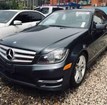 Mercedes-Benz C 300