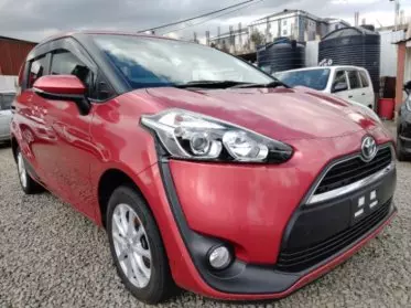 Toyota Sienta