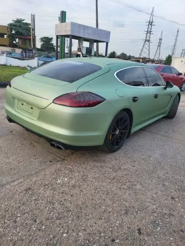 PORSCHE Panamera