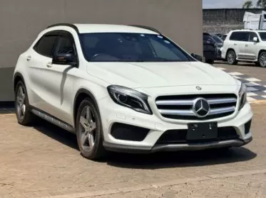 Mercedes-Benz GLA 180