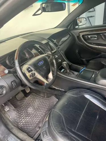 Ford Taurus