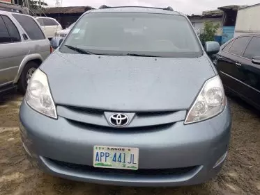 Toyota Sienna