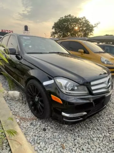 Mercedes-Benz C 300
