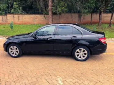 Mercedes-Benz C200