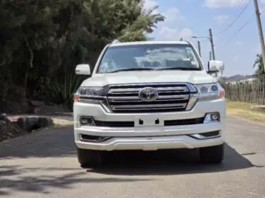 Toyota Land Cruiser V8
