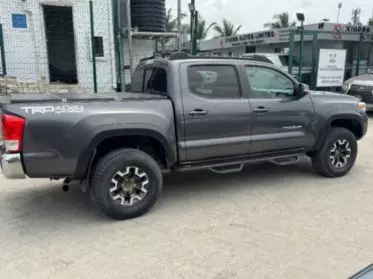 Toyota Tacoma