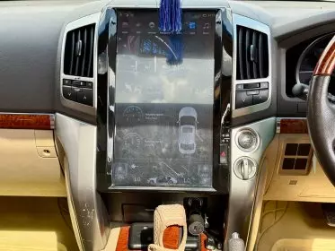 Toyota Land Cruiser V8