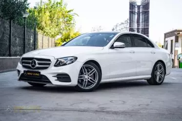 Mercedes-Benz E 200