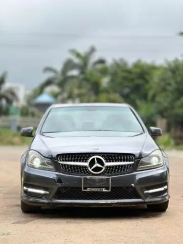 Mercedes-Benz C 300