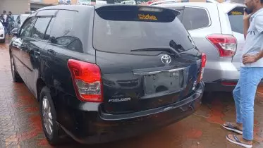 Toyota Fielder 