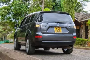 Mitsubishi OUTLANDER