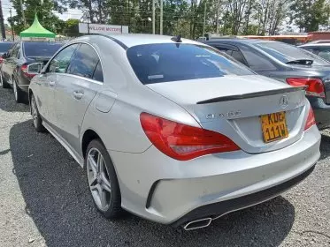 Mercedes-Benz CLA 180