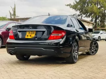 Mercedes-Benz C 200