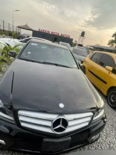 Mercedes-Benz C 300