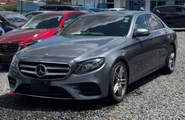 Mercedes-Benz E250