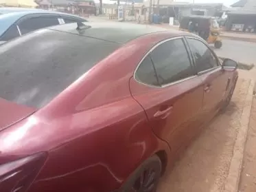 Lexus IS