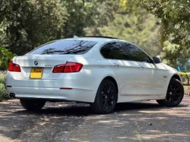 BMW 528i