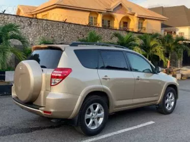 Toyota RAV 4