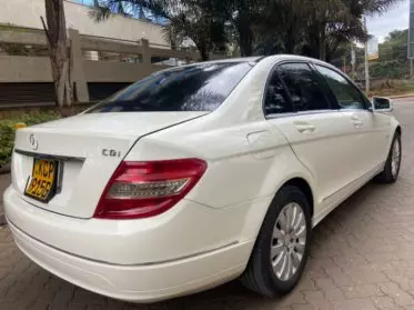 Mercedes-Benz C 200
