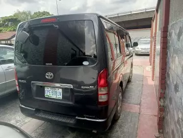 Toyota Hiace (High Roof)