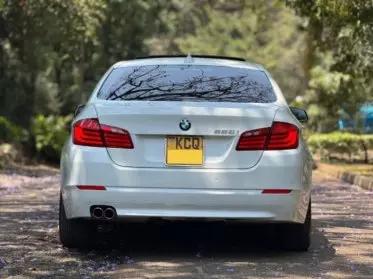 BMW 528i