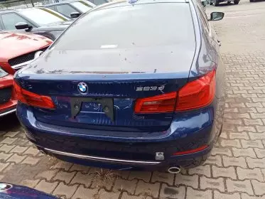 BMW 523