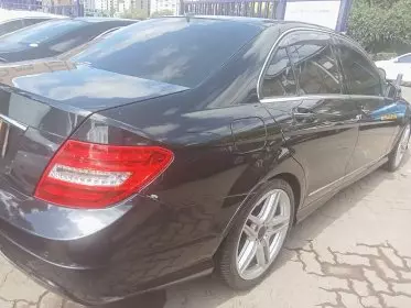 Mercedes-Benz C200