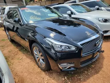 Nissan Fuga Hybrid